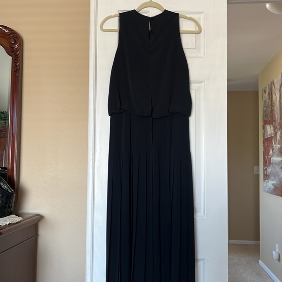 Liz Claiborne Black Midi Dress w/Pleated Skirt sz 10 - Picture 3 of 4
